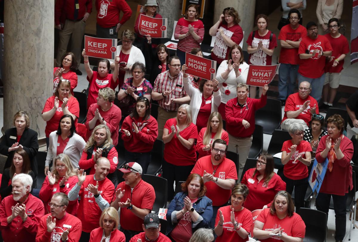 Indiana bill makes it easier for working professionals to transition to becoming teachers